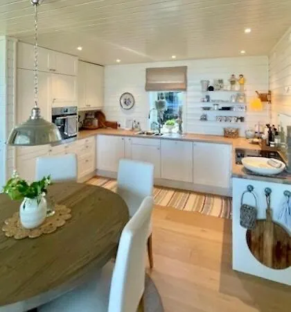 Seaside Dream On With Sunny Sea View Сasa de vacaciones Hvaler