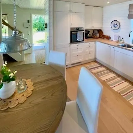 Seaside Dream On With Sunny Sea View *